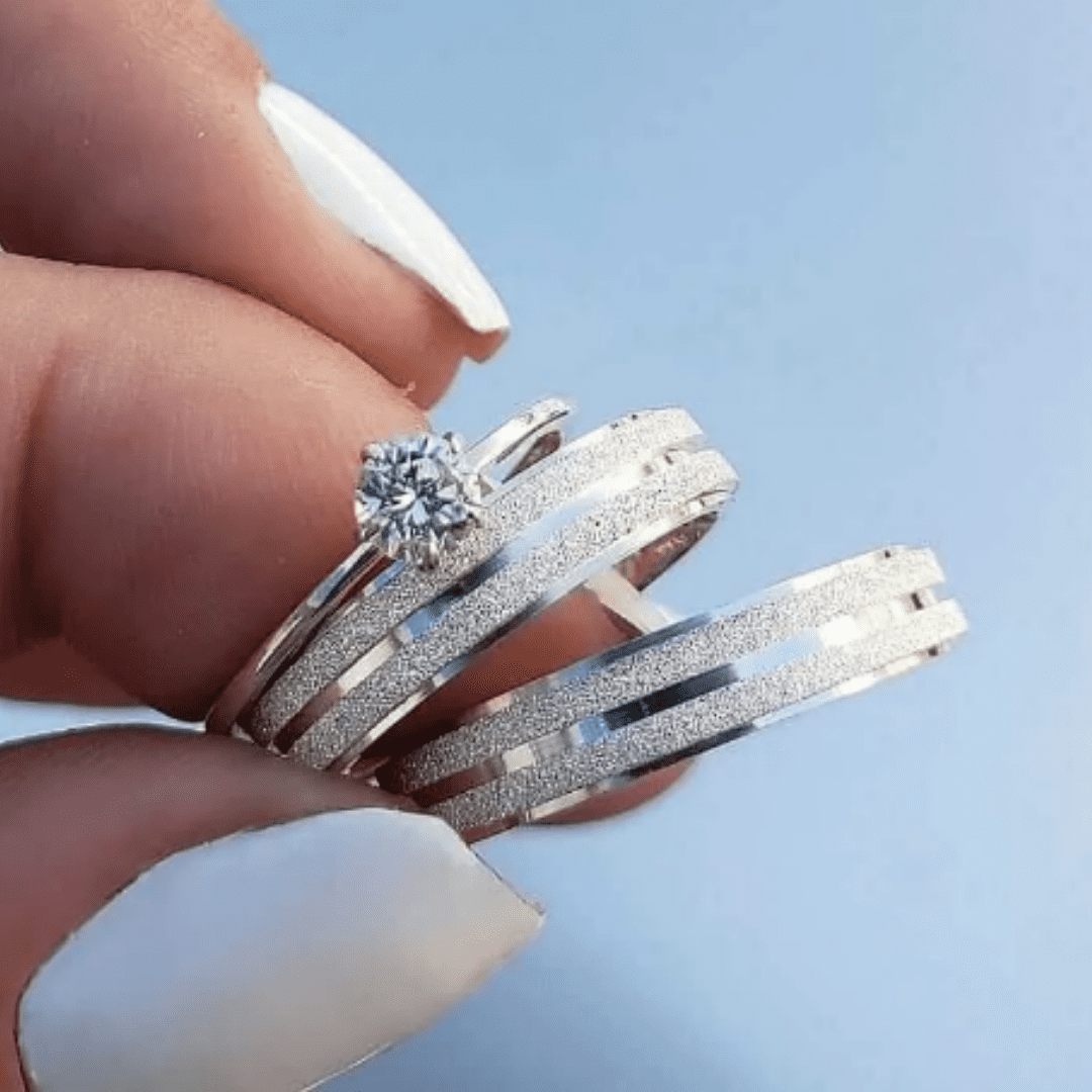 Conjunto em prata, par de alianças 6mm diamantadas + anel solitário Princesa