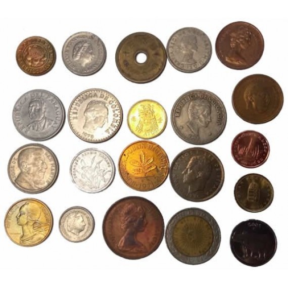 Pacote com 21 moedas sortidas no estado